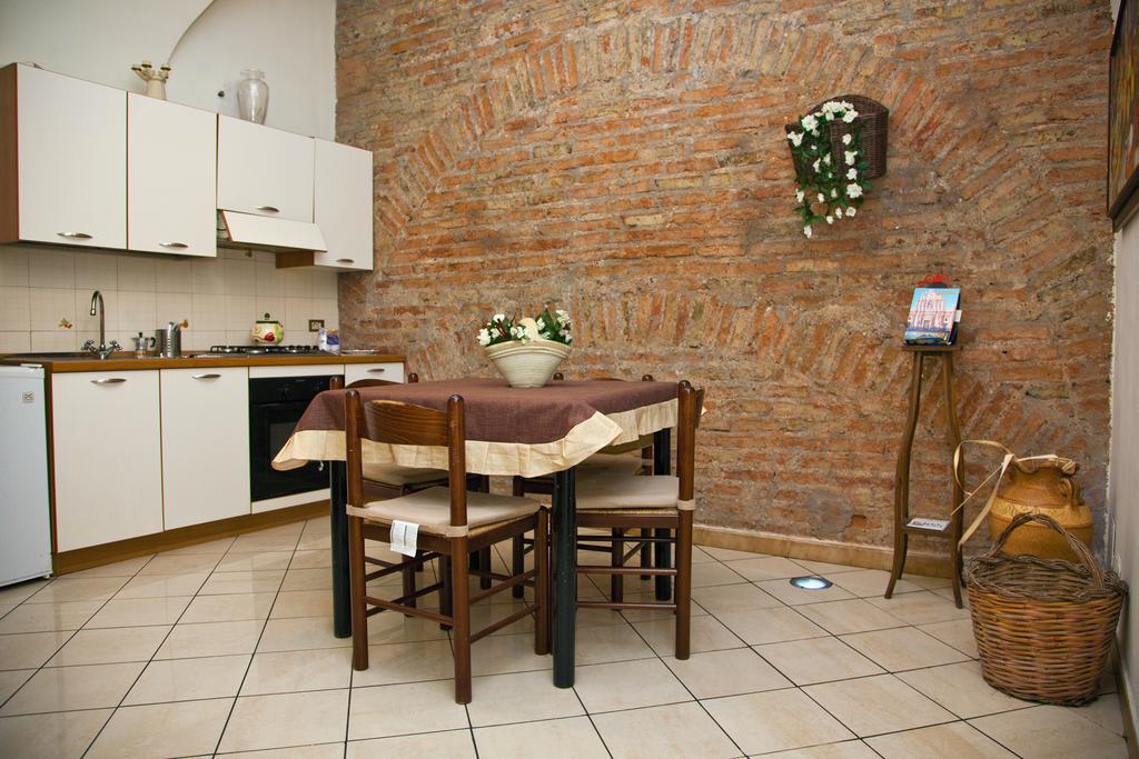 B&B Garibaldi Катания Экстерьер фото