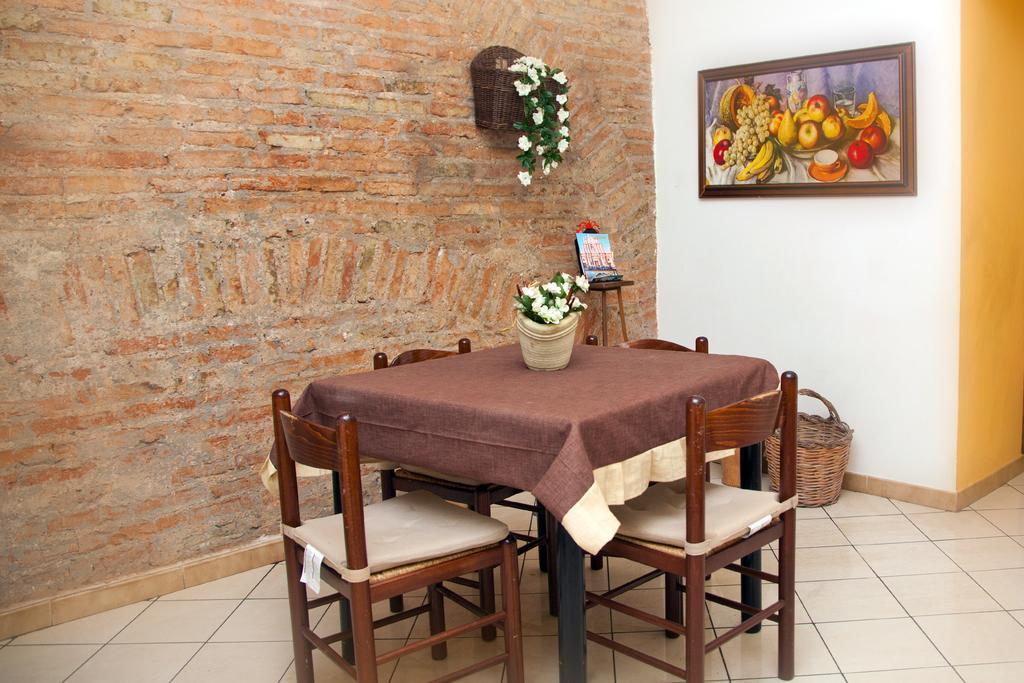 B&B Garibaldi Катания Экстерьер фото