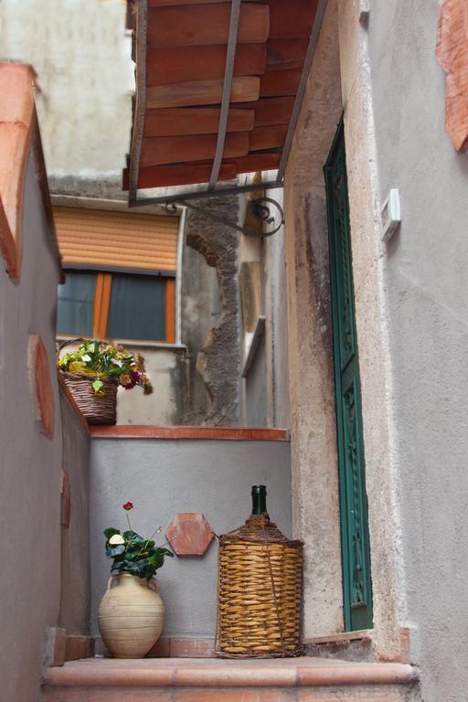 B&B Garibaldi Катания Экстерьер фото