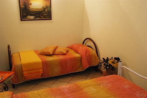 B&B Garibaldi Катания Экстерьер фото